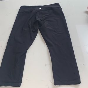 Lululemon Reversible Capri Leggings size 6
